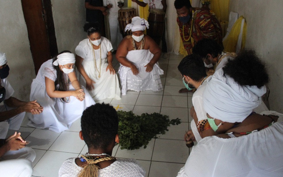 Cerimônia realizada no Terreiro de Umbanda Estrela Guia De Aruanda — Foto: Arquivo pessoal