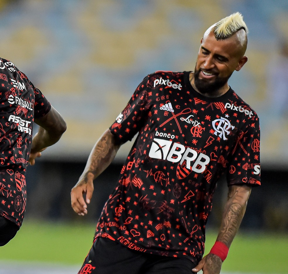 Vidal em Flamengo x Boavista no aquecimento &mdash; Foto:  Thiago Ribeiro/AGIF