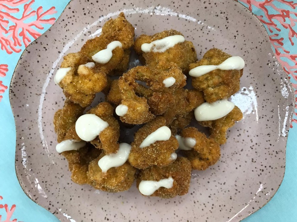 Couve Flor Empanada Com Maionese De Tahine