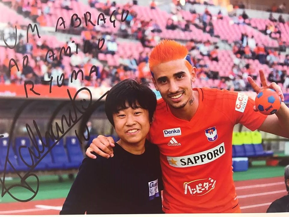 Galhardo faz alegria de torcedor com doença rara no Japão: "Vai ficar  marcado" | futebol internacional | ge