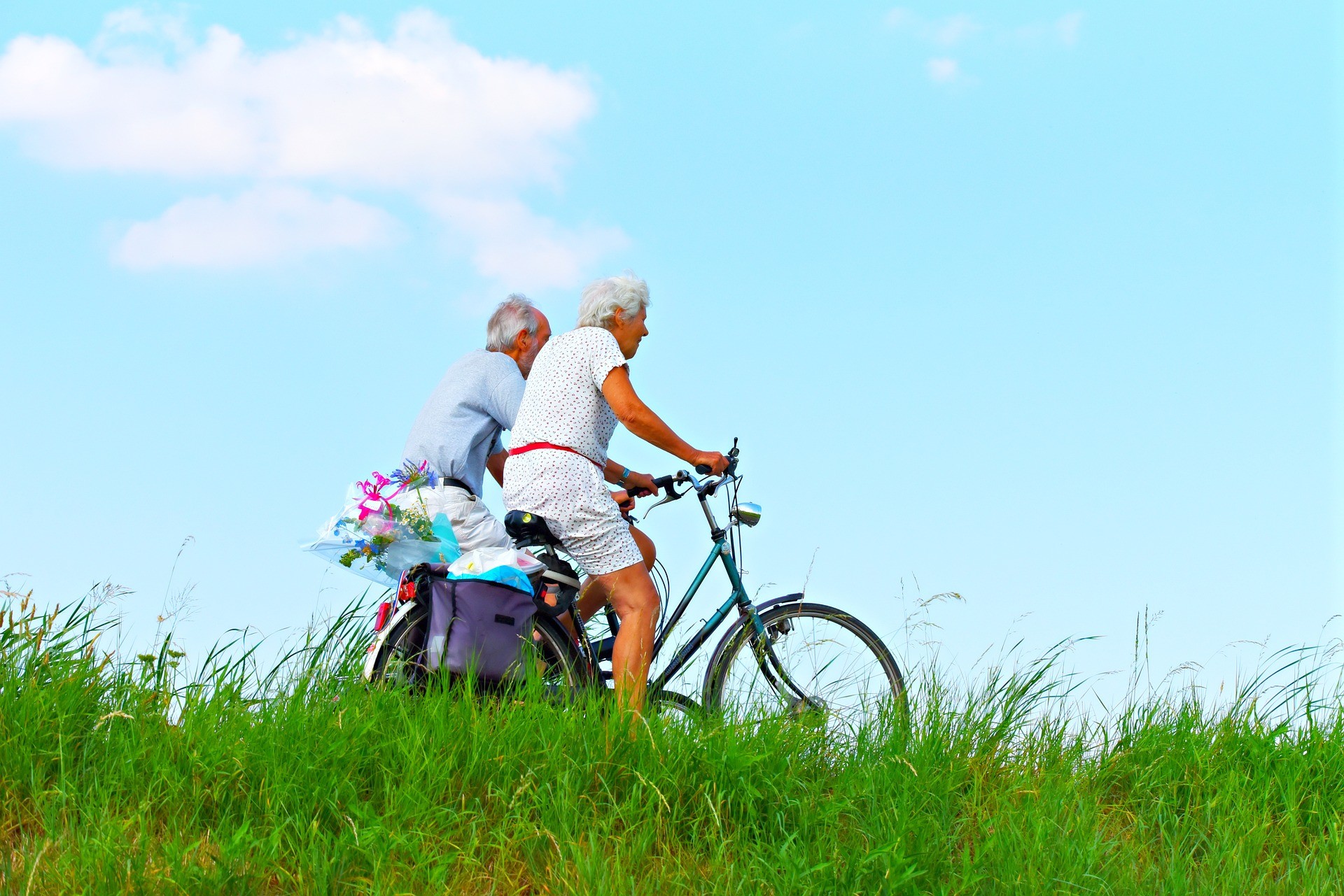 Participar de atividades estimulantes ajuda a diminuir casos de demência (Foto: Pixabay)
