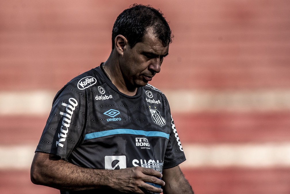 Carille durante treino do Santos em São José do Rio Preto — Foto: Ivan Storti / Santos FC