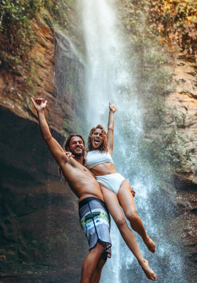 Isabella Santoni e Caio Vaz (Foto: Reprodução/Instagram)