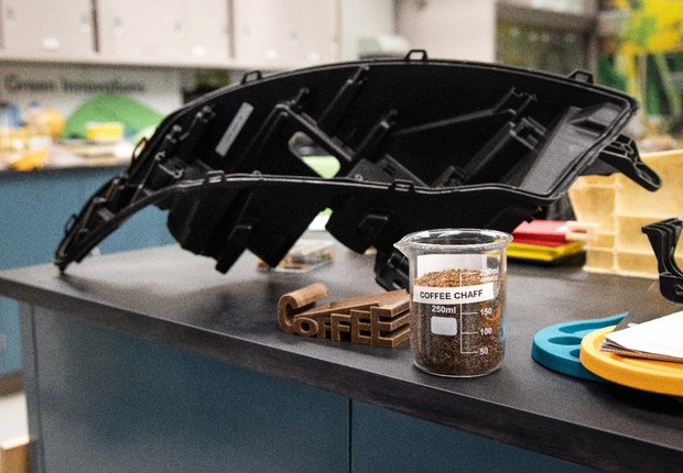 Ford e McDonald's se unem para transformar restos de café em peças de carro (Foto: Divulgação/Ford)