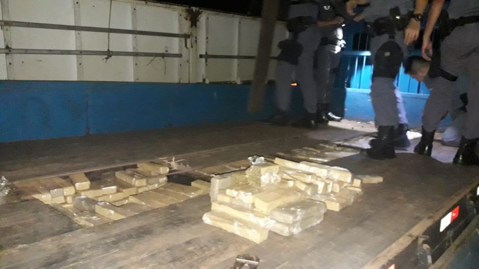 Quase 700kg de maconha foram apreendidos em Dracena — Foto: Polícia Militar