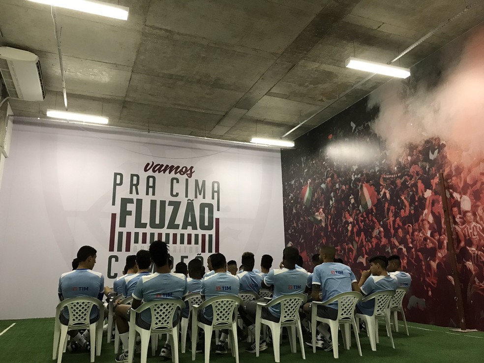 Elenco do Fluminense em reapresentação (Foto: Lucas Merçon/Fluminense FC)