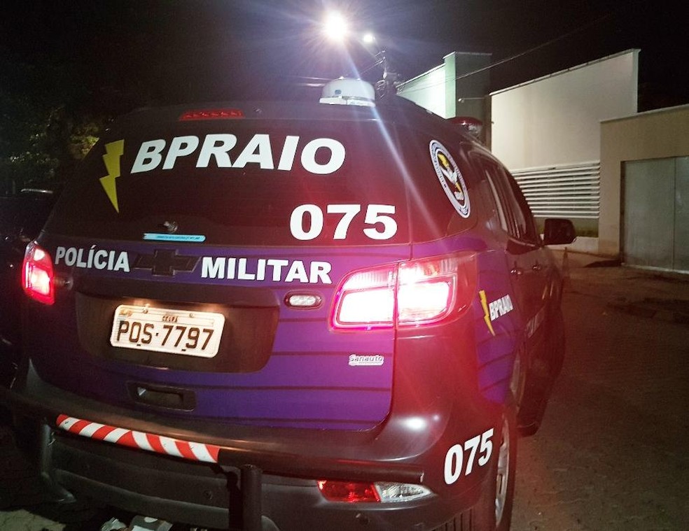 Adolescente é apreendido pela terceira vez depois de ser flagrado com arma de fogo, em Fortaleza. — Foto: Rafaela Duarte/Sistema Verdes Mares