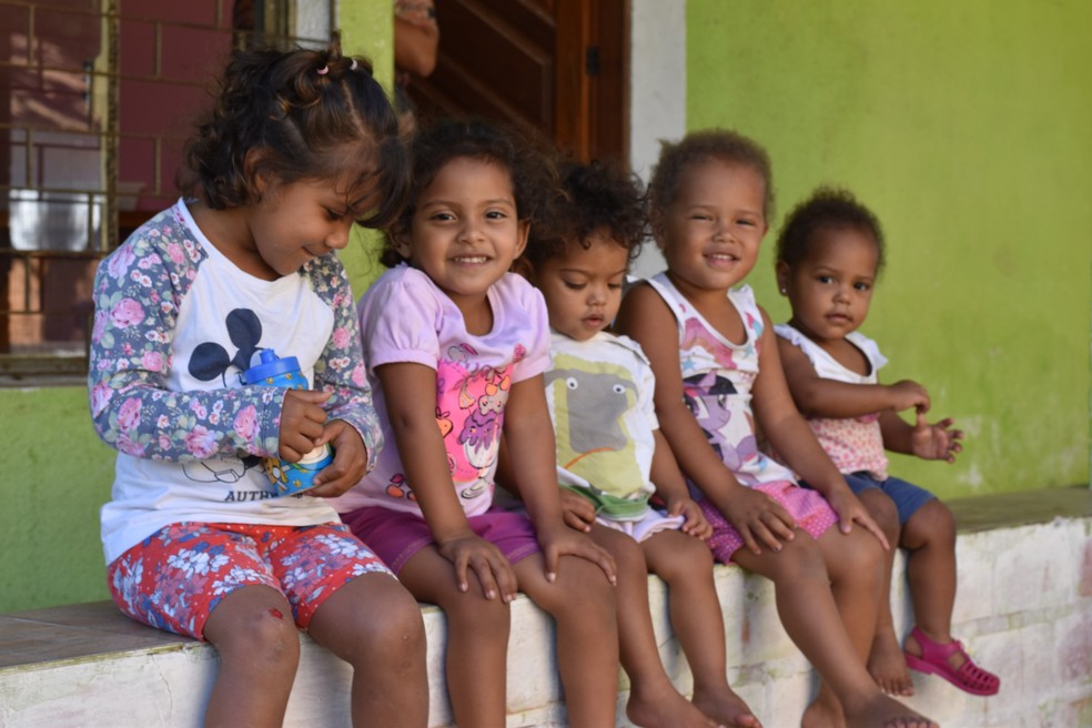 Abrigo em Porto Alegre reÃºne crianÃ§as venezuelanas, que ainda aguardam por vagas em creches â€” Foto: Joyce Heurich/G1