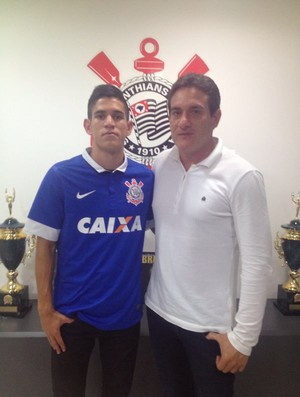 Gustavo Vieira e Gamarra Corinthians (Foto: Diego Ribeiro)