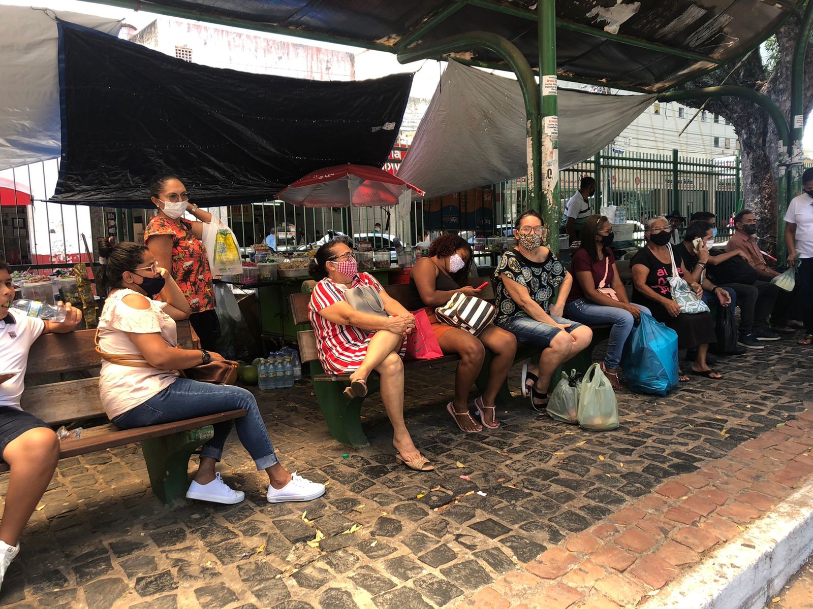 Justiça determina que 80% dos ônibus circulem nos horários de pico em Teresina; trabalhadores estão em greve 