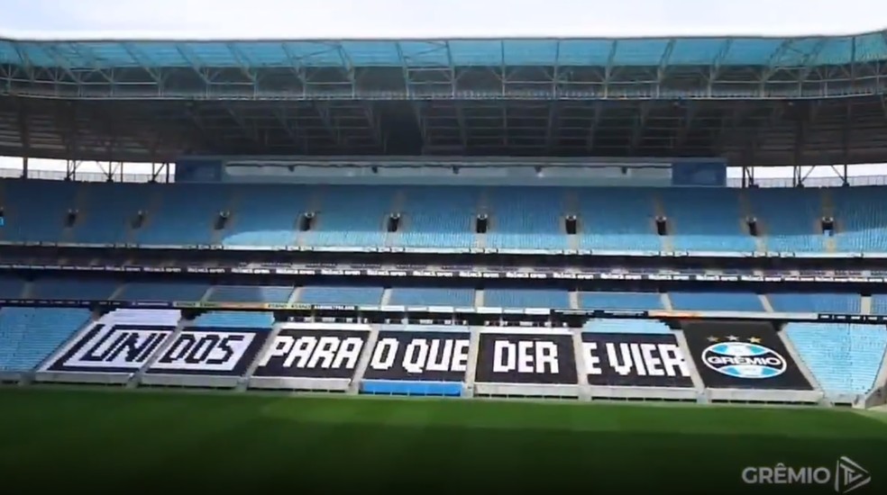 Após 140 dias, Grêmio retorna à Arena com mosaico e Renato de olho em mais uma final