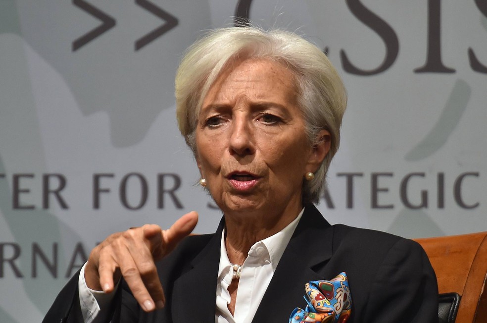 Lagarde condenou 'covarde ato de violência' contra sede do FMI em Paris (Foto: Nicholas Kamm/AFP)