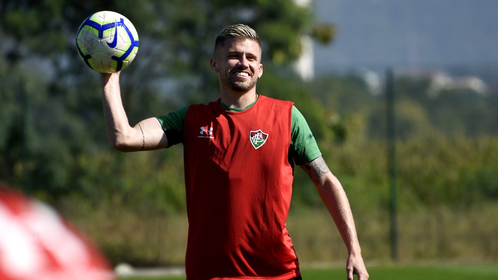 Caio Henrique encerra empréstimo com Fluminense, e Grêmio se mantém otimista