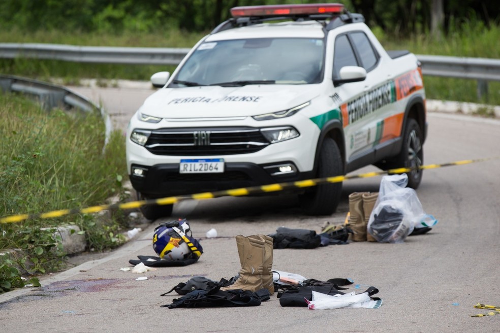 Dois policiais rodoviários federais são mortos na BR-116, em Fortaleza. — Foto: Fabiane de Paula/SVM