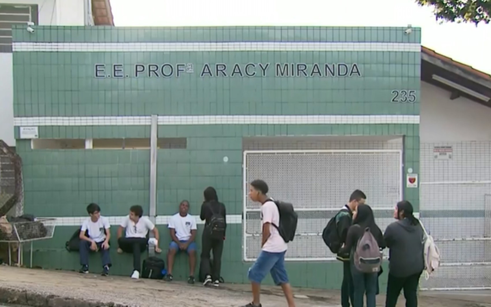Mais de 180 mil alunos da rede estadual voltam às aulas nesta segunda-feira no Sul de Minas