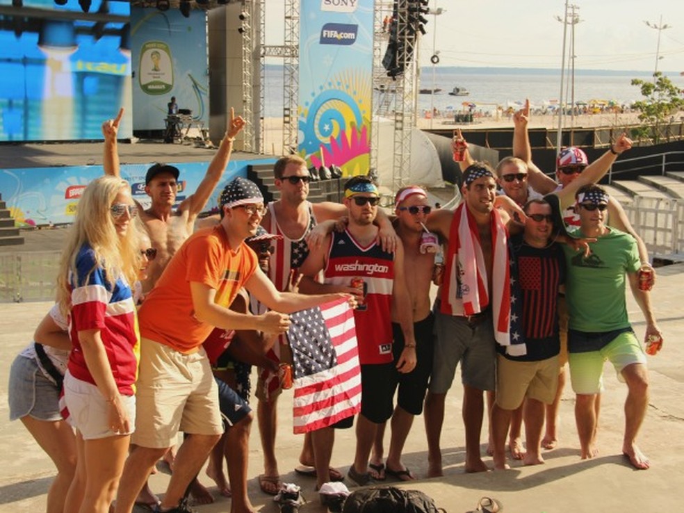Americanos compareceram em peso na Fan Fest de Manaus, na Copa do Mundo no Brasil (Foto: Marcos Dantas/G1 AM)