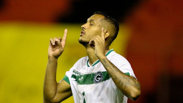 David Duarte volta a jogar após 14 meses em Sport x Goiás