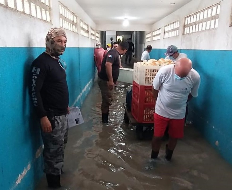 Chuva alaga presídio Baldomero Cavalcanti, em Maceió — Foto: Divulgação/Sinasppen Alagoas