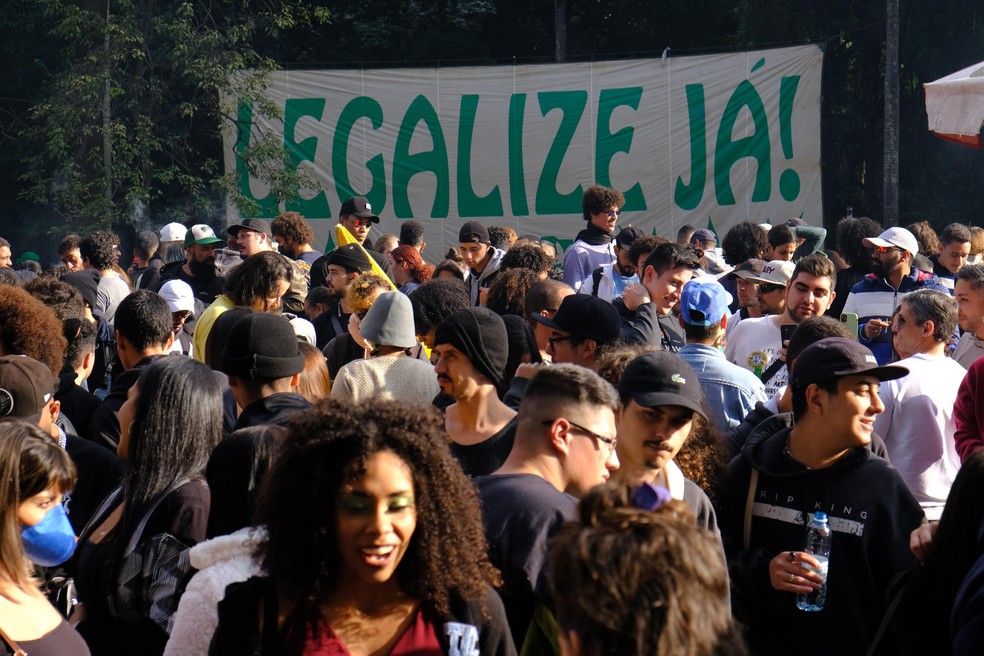 Marcha da Maconha neste sábado (11) — Foto: JOÃO BENZ/FUTURA PRESS/FUTURA PRESS/ESTADÃO CONTEÚDO