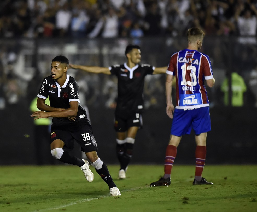 Marrony comemora gol pelo Vasco contra o Bahia — Foto: André Durão/globoesporte.com