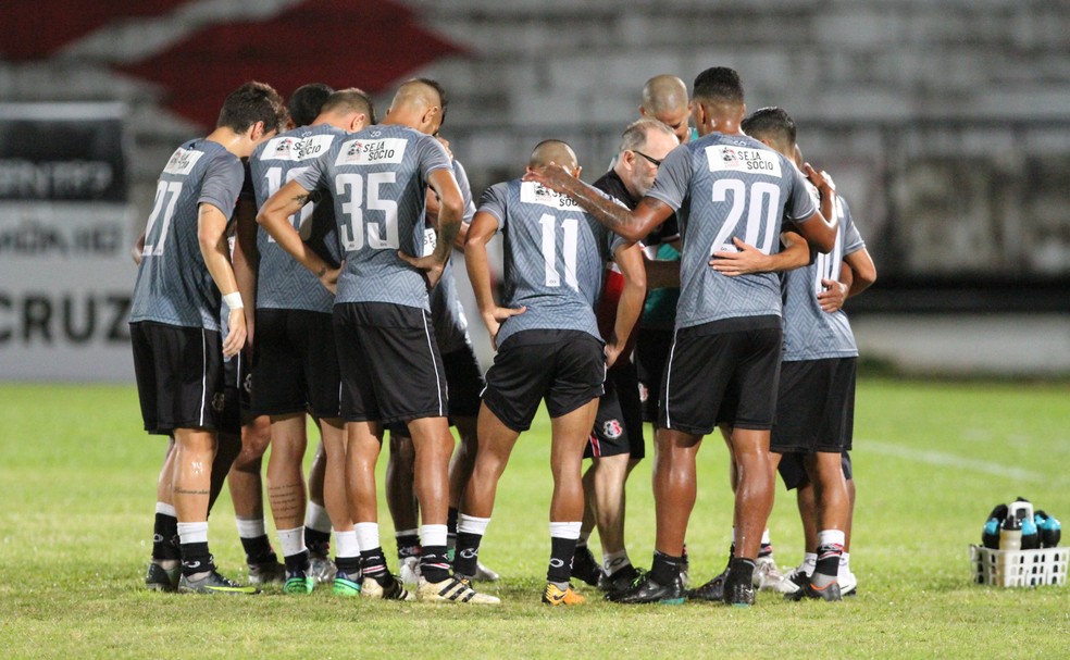 Por desempenho, Santa Cruz trabalha com coaching nos bastidores e