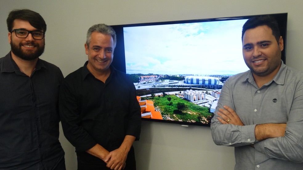 Pedro Martins, Bernardo Farkasvolgyi and Klauss Oliveira, responsible for the design of the Atlético-MG stadium - Photo: Rodrigo Fonseca