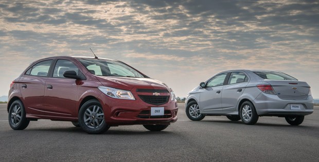 Com novo visual, Chevrolet lança Onix e Prisma 2017; confira versões e  preços - Motor Show