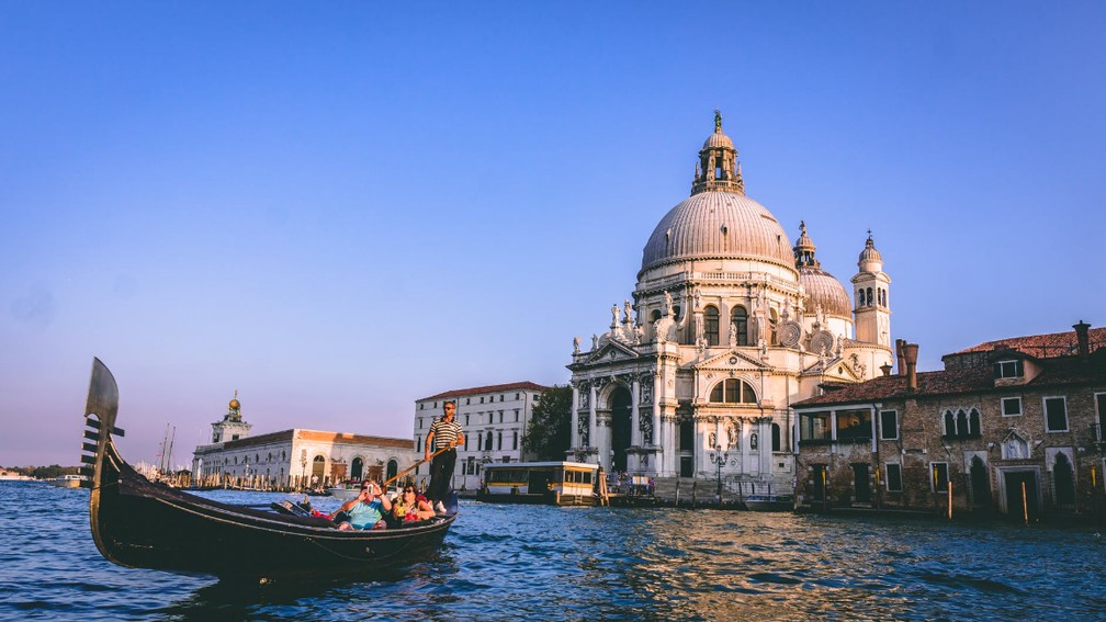  Veneza vêm adotando medidas mais duras contra o turismo de massa — Foto: Pexels
