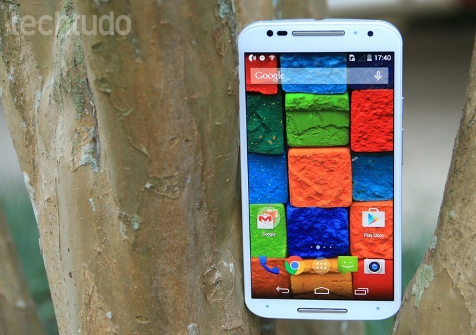 Moto X (2014): celular da Motorola tem tela AMOLED (Foto: Lucas Mendes/TechTudo) 