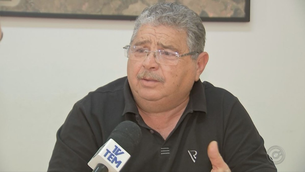 Vice-prefeito Antônio Augusto Ambrósio admite que prefeitura desperdiça verba: 