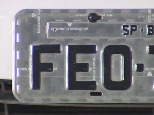 Multa fez confusão com letras de placa (Foto: Reprodução / TV TEM)