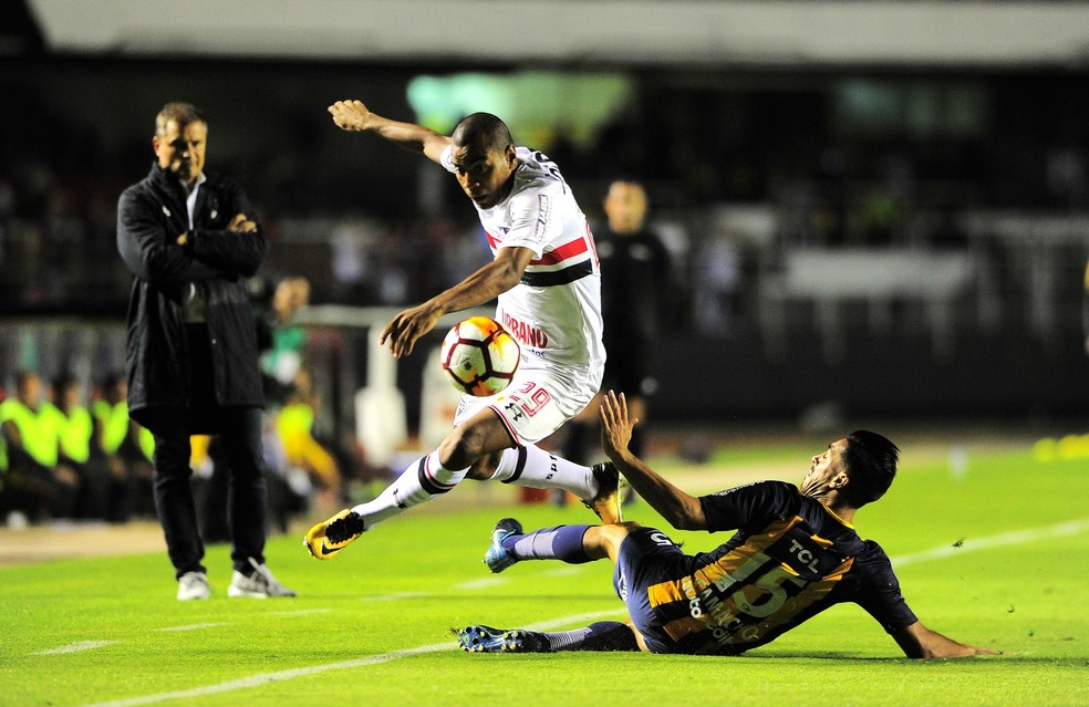 RÃ©gis deixou o SÃ£o Paulo em outubro â€” Foto: Marcos Ribolli