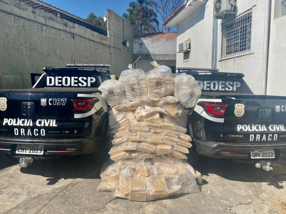 Na operação foram apreendidos mais de um tonelada de pasta base de cocaína.  — Foto: Redes Sociais