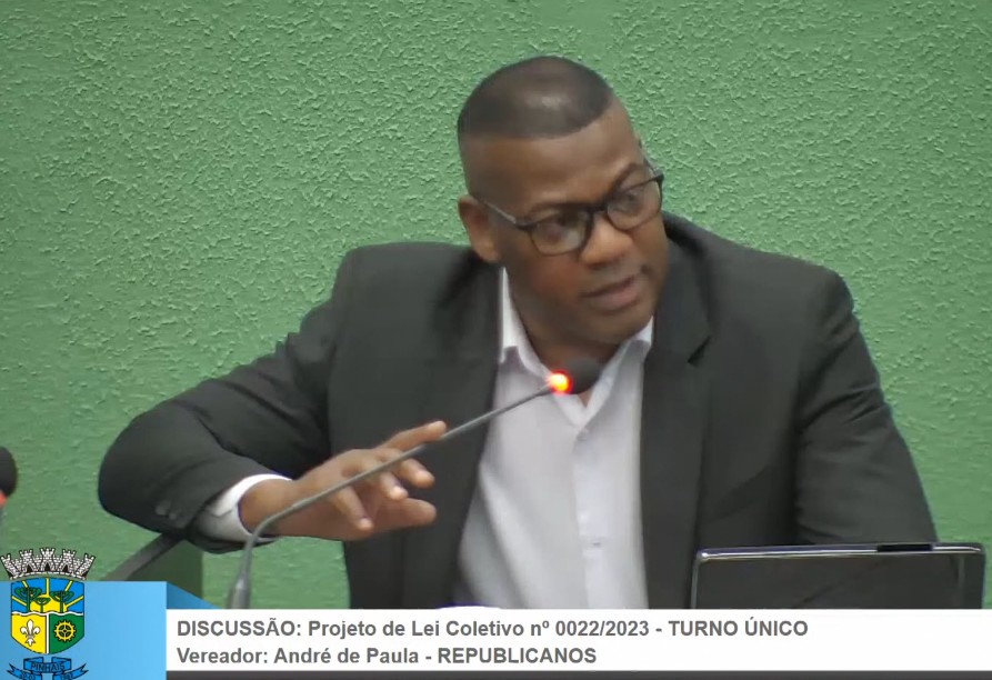 Vereador de Pinhais preso por embriaguez ao volante se desculpa por dirigir bêbado e destruir cela