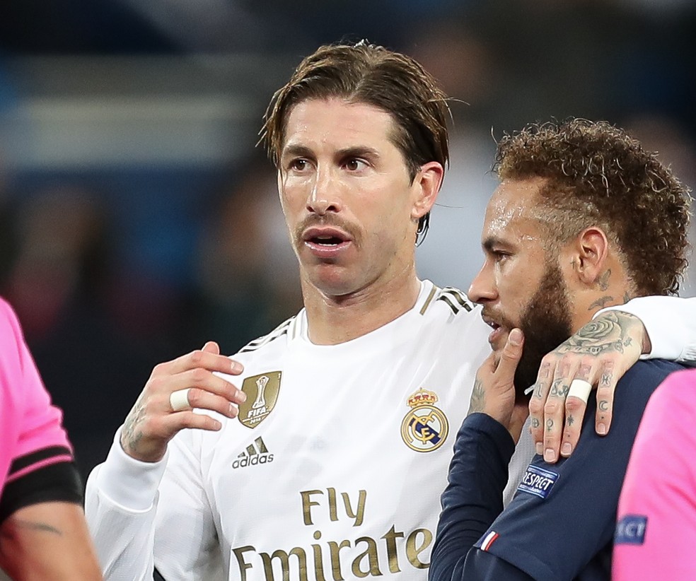 Sergio Ramos e Neymar, após a partida entre Real Madrid e PSG pela Liga dos Campeões, em 2019 — Foto: Raddad Jebarah/Getty Images