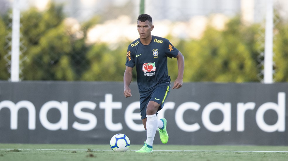 Gabriel Veron defenderá a Seleção no Mundial Sub-17 que será disputado no Brasil — Foto: Lucas Figueiredo/CBF