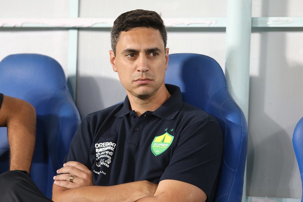Auxiliar-técnico Bernardo Franco em Cuiabá x Corinthians — Foto: AssCom Dourado