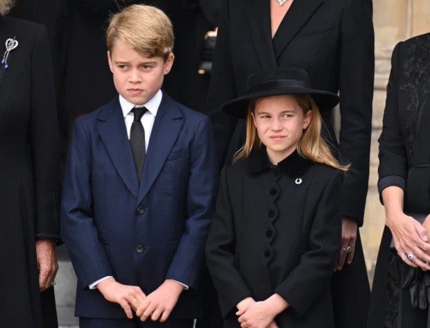 George e Charlotte tiveram comportamento exemplar no funeral da avó, segundo SuperNanny (Foto: Reprodução/ Instagram)
