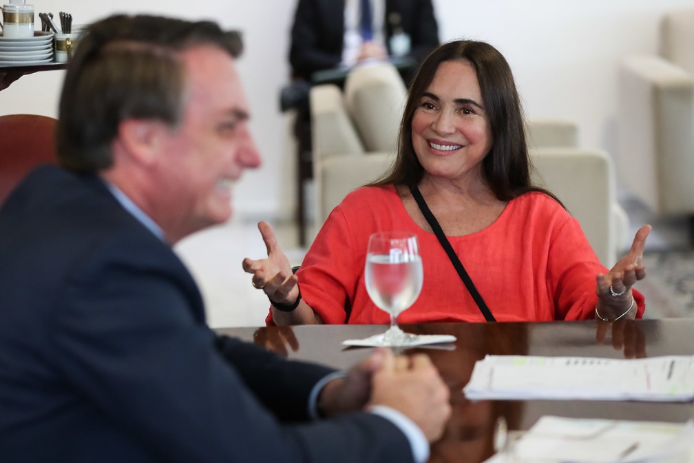 Regina Duarte e Bolsonaro — Foto: Marcos Corrêa/PR