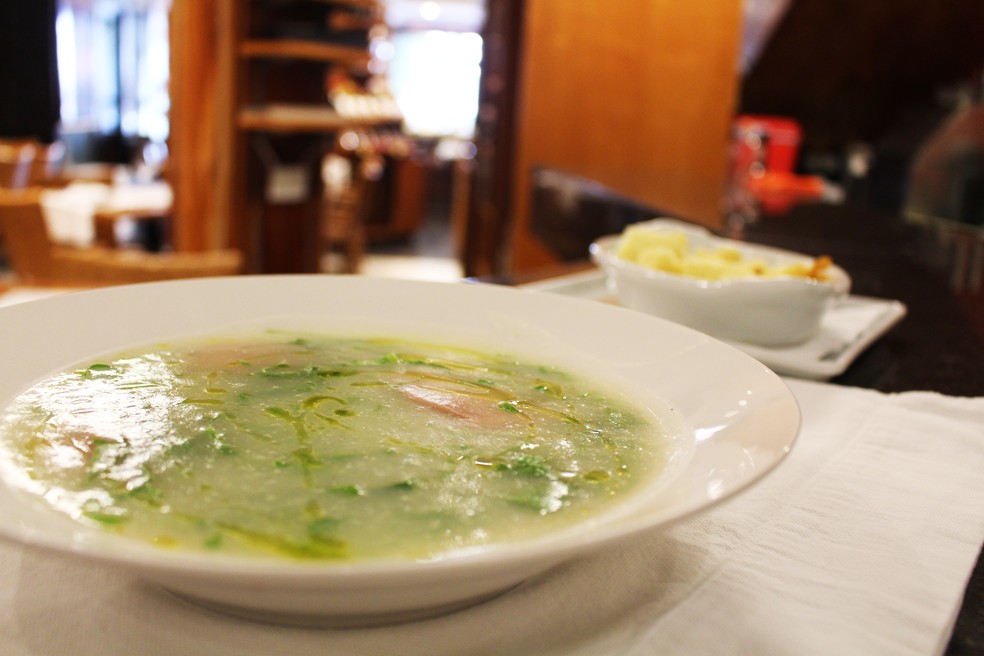Caldo Verde Solidario Entrega Sopas E Ajuda Instituicoes Sociais De Santos Santos E Regiao G1
