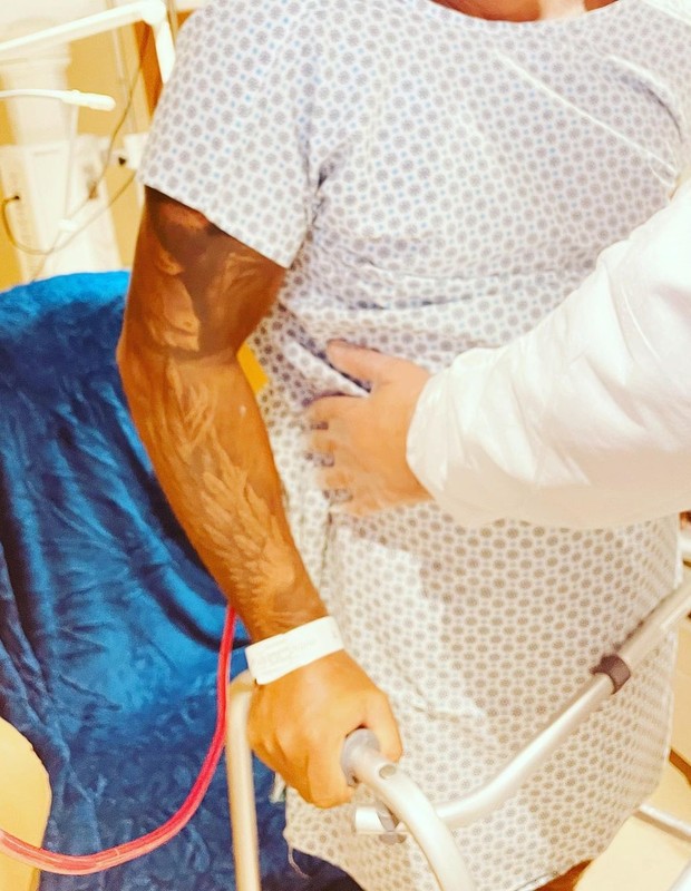 Adriano Melo sofreu uma lesão expansiva na coluna (Foto: Reprodução/Instagram)