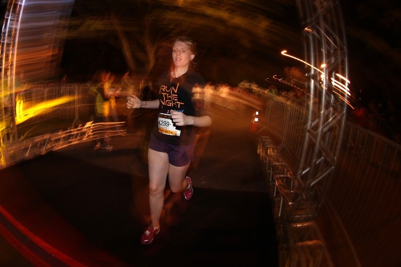 Run The Night reuniu cerca de 5 mil atletas em 2013 (Foto: Reprodução)