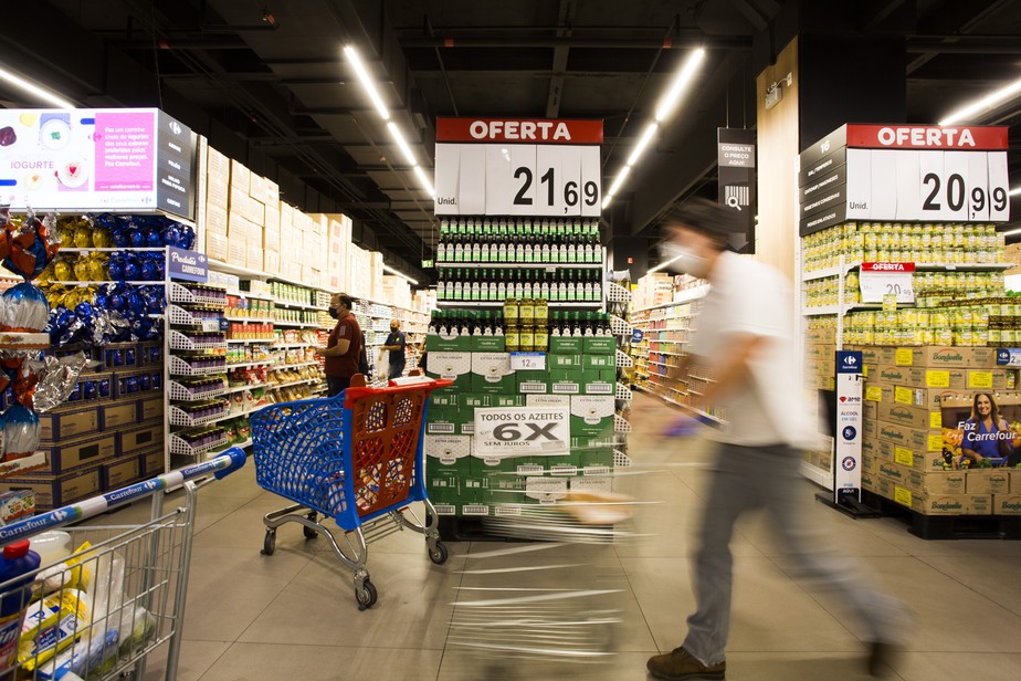 Supermercado em São Paulo: inflação impacta a vida de brasileiros em ano eleitoral