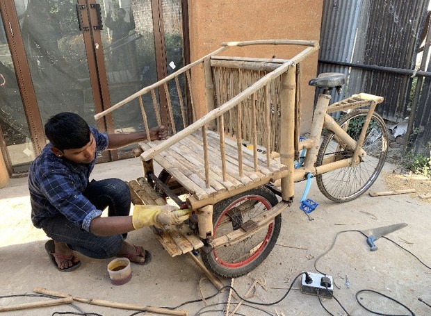 A bicicleta elétrica é recarregável em uma tomada convencional (Foto: Designboom/ Reprodução)