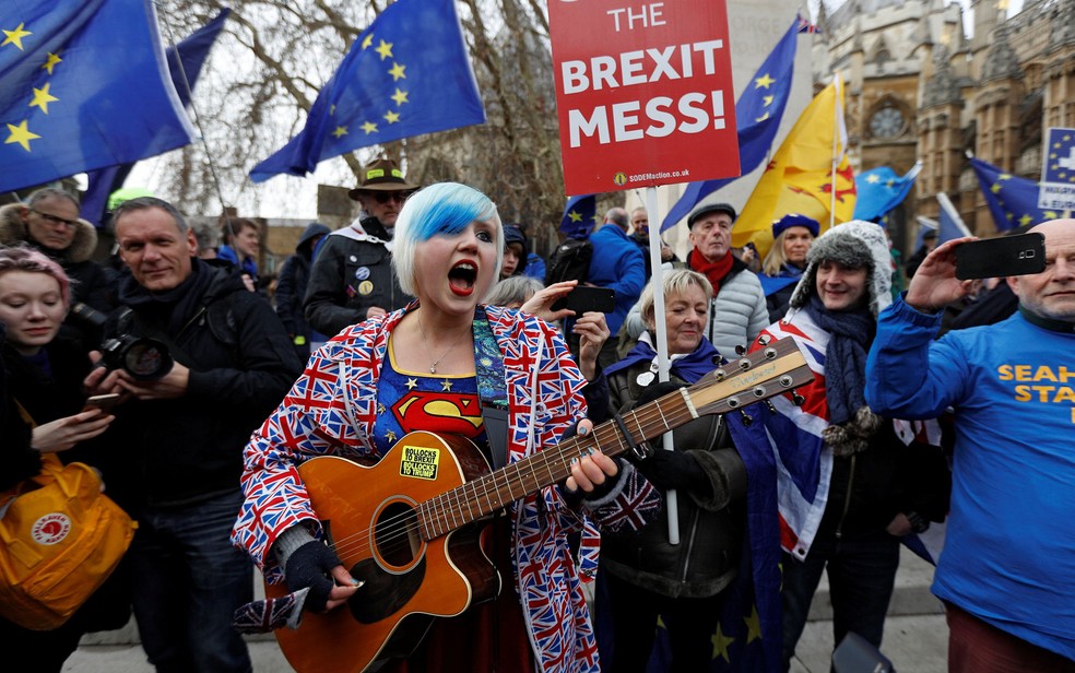 Grupos contra e a favor do Brexit às vezes interpretam o mundo de maneira diferente, diz especialista — Foto: Reuters/Peter Nicholls