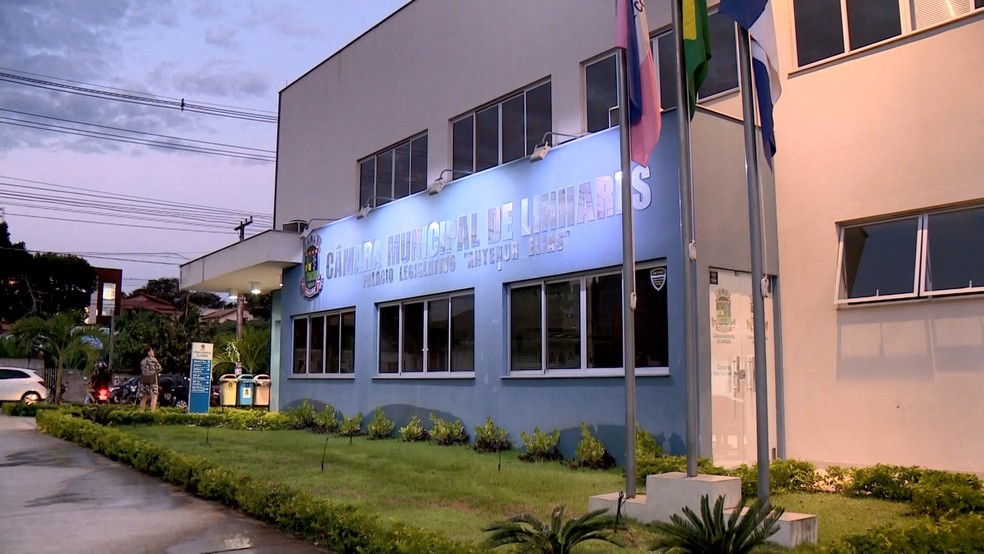 Câmara Municipal de Linhares, no Espírito Santo — Foto: Frideberto Viega/ TV Gazeta