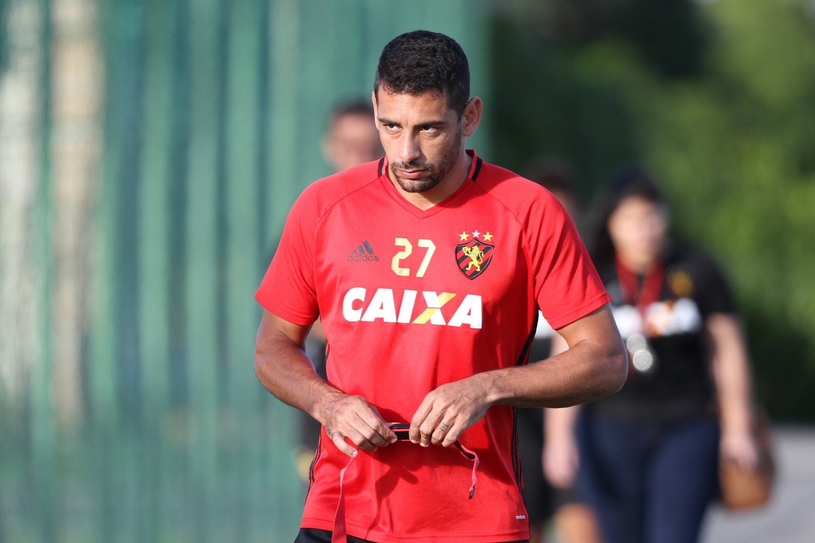 São Paulo procura acelerar negócio com Diego Souza, mas meia não tem pressa