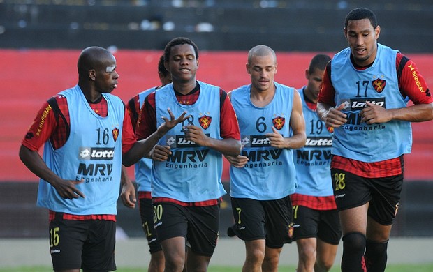 Treino do Sport - Tobi, Bruno Aguiar, Rithelly, Thiaguinho (Foto: Aldo Carneiro / Pernambuco Press)