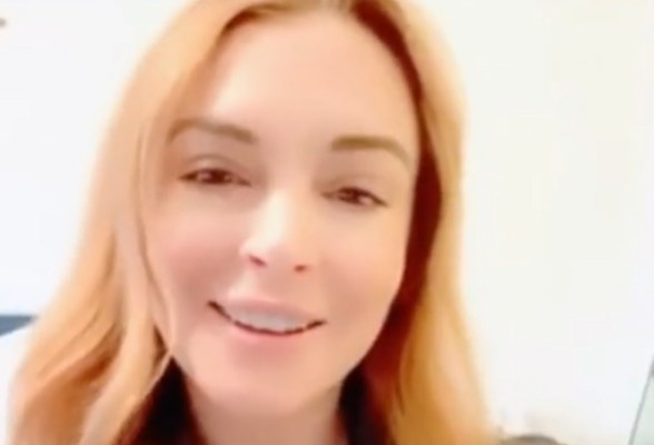 Fã pede ajuda a Lindsay Lohan para assumir bissexualidade aos pais e resposta da atriz viraliza (Foto: reprodução)