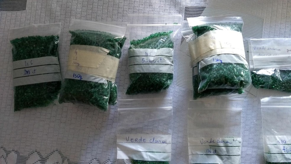 PF apreendeu supostamente pedras preciosas durante a operação Salão de Ouro (Foto: Polícia Federal de Mato Grosso/Assessoria)